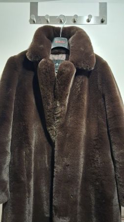 FAKE FUR NERZ Mantel,  dunkelbraun, Gr. M, wie neu!