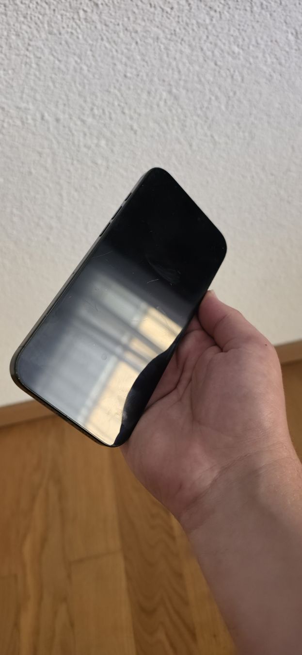 Apple Portables: Iphone 16 Pro Max – D'occasion à Root par Audi_21 8