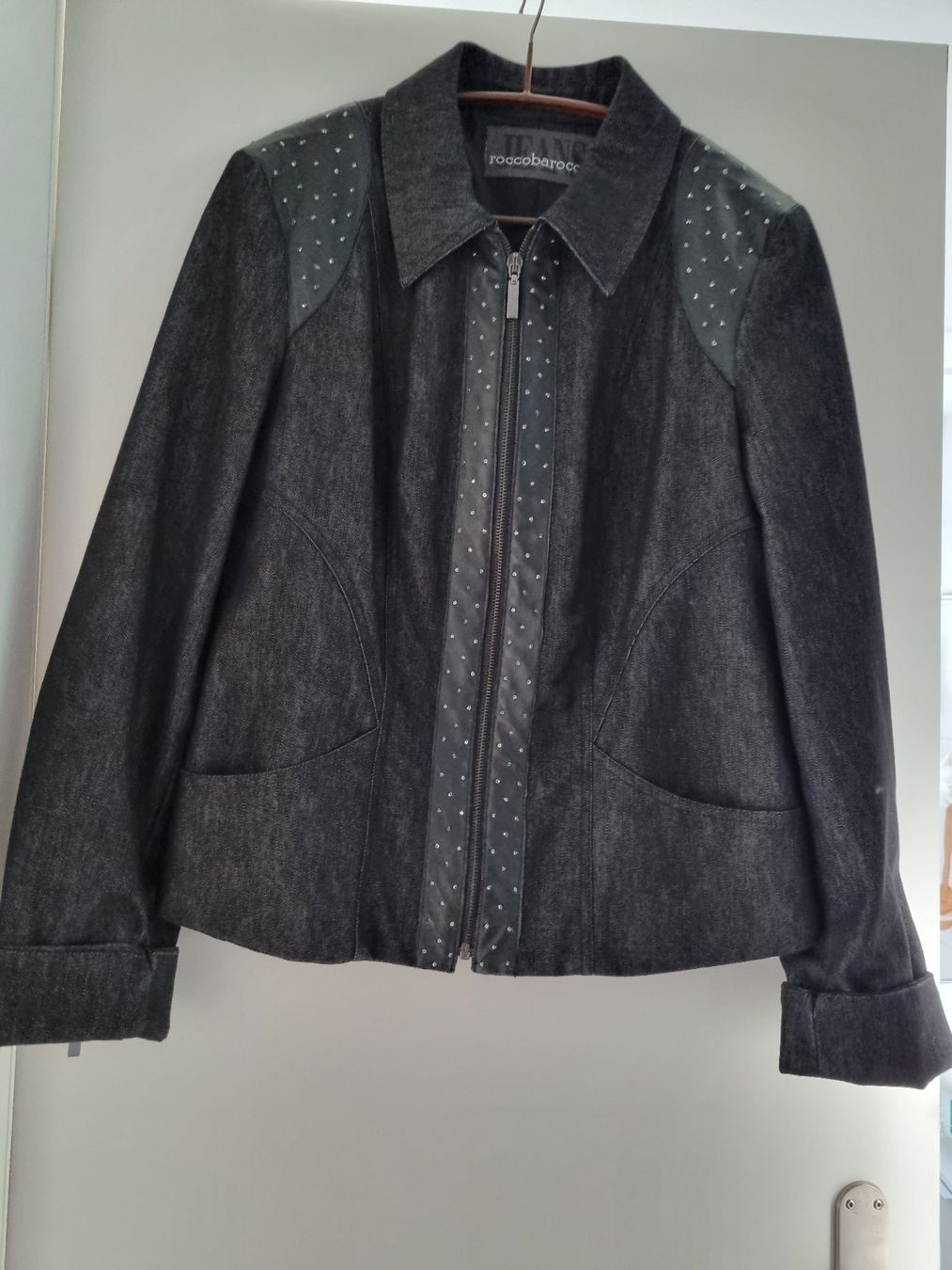 Giacche: Ital. Designer Jeans-Jacke, Gr. 42 "Roccobarocco" – Usato da Urtenen-Schönbühl venduto da Pikenir