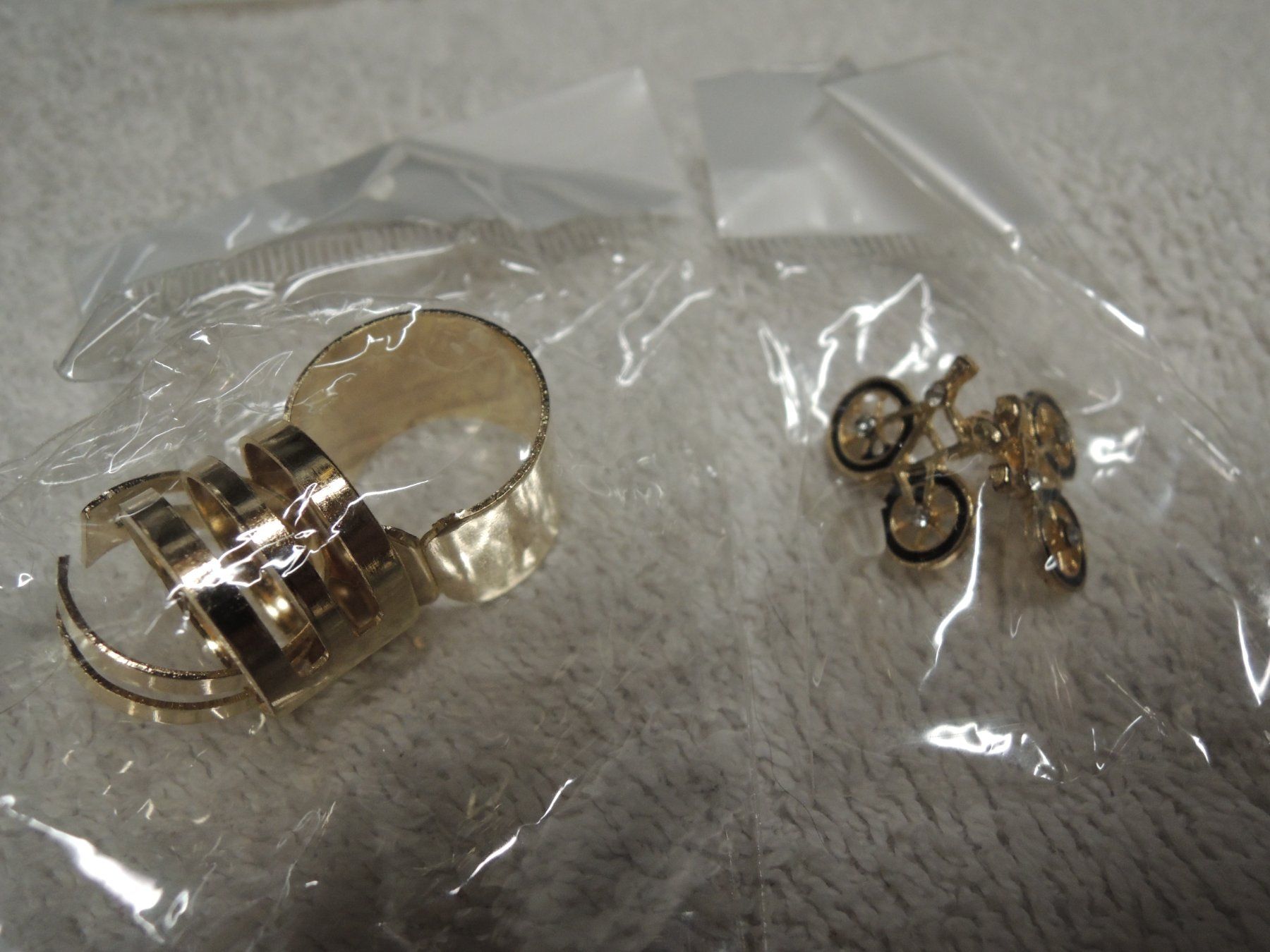 Orecchini pendenti & Orecchini a lobo: 10 Paar Ohrenringe Modeschmuck  Twint ok – Nuovo (secondo la descrizione) da Uznach venduto da rut_xrx5