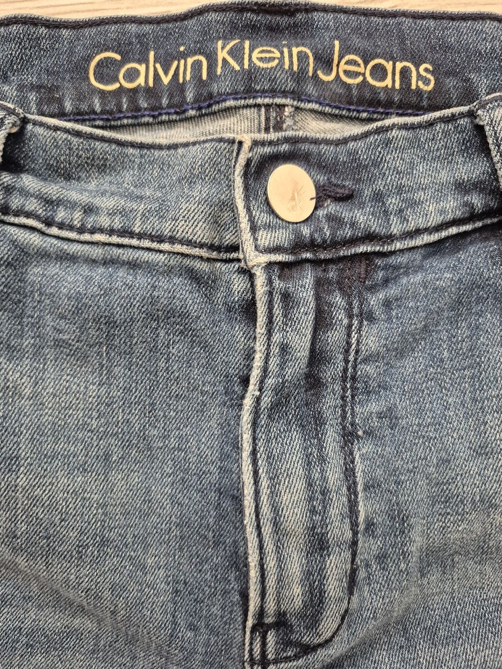 Calvin Klein Jeans: Short Calvin Klein Jeans W29 – Usato da St-Pierre-Clages venduto da _RV 2