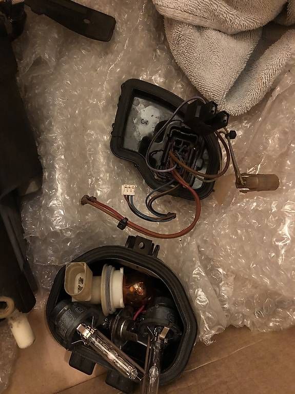 Scheinwerfer: Audi A4/S4 Scheinwerfergehäuse L – Gebraucht aus Winterthur von and_sz6r 2