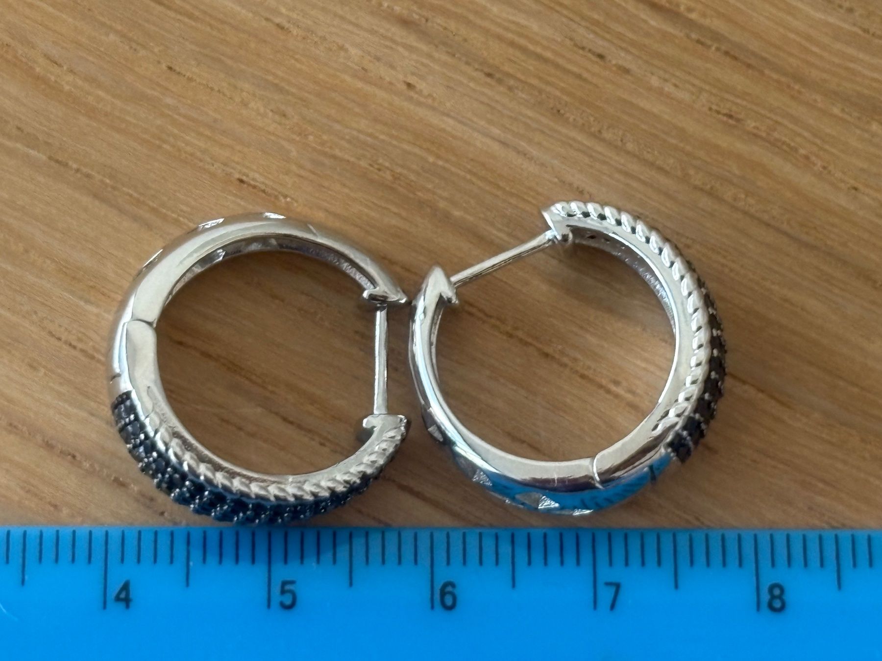 Ohrringe & -stecker: Luxus Elegante Creolen Ohrstecker Schwarz Silberfarben – Neu (gemäss Beschreibung) aus Biel-Bienne von Roserosse13 5