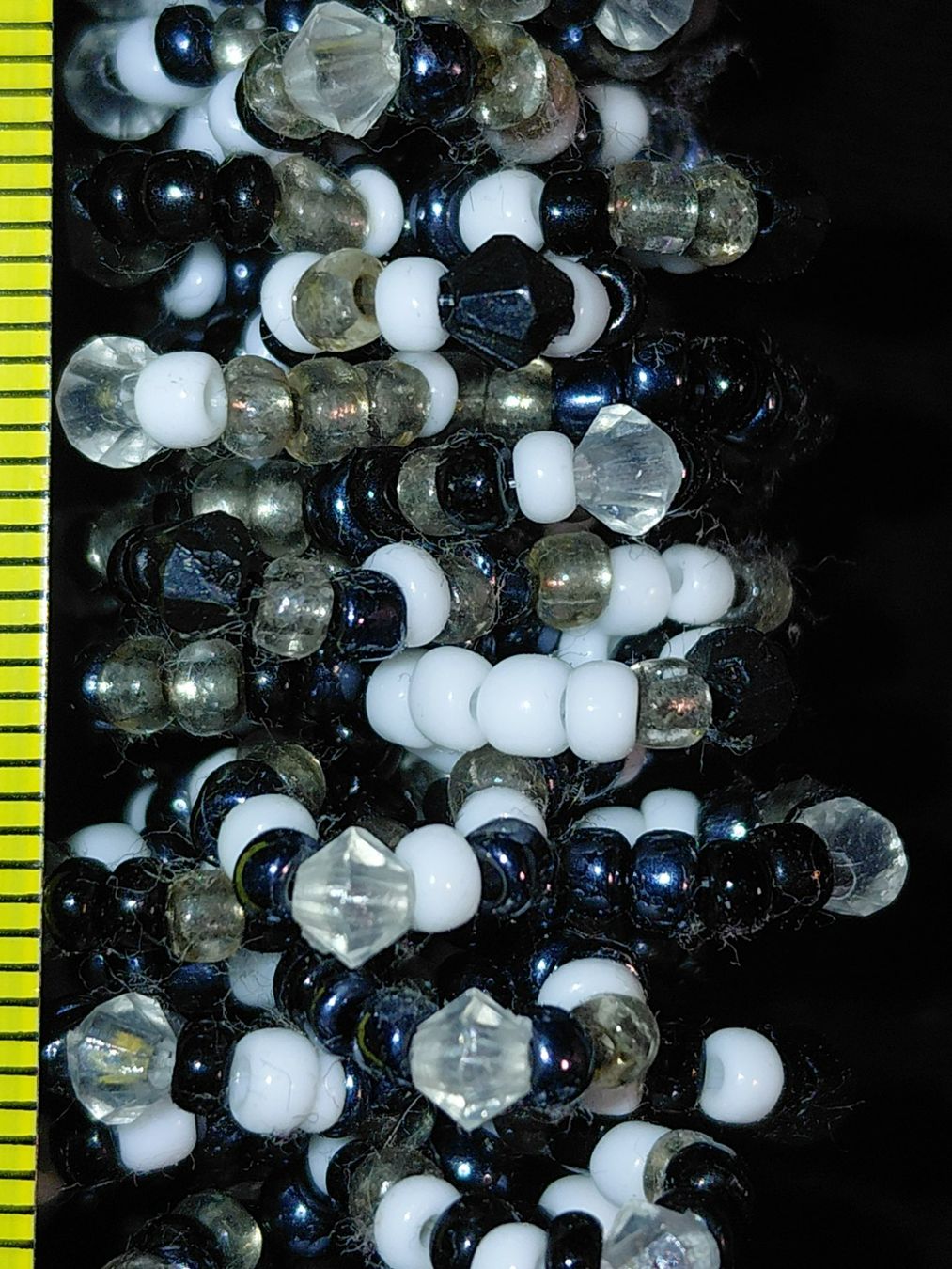 Catenine: Glasperlenkette, Länge 56 cm, schwarz-weiß – Usato da Losone venduto da bal_gfp6 2