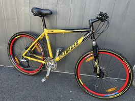 Bicicletta MTB Specialized 26 pari al nuovo 