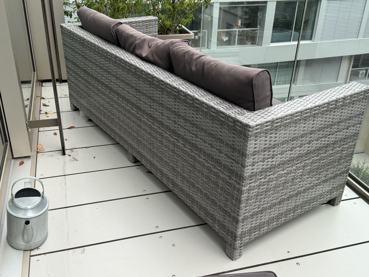 Sofas: Outdoor Lounge mit Hocker grau – Gebraucht aus Winterthur von saram26 2