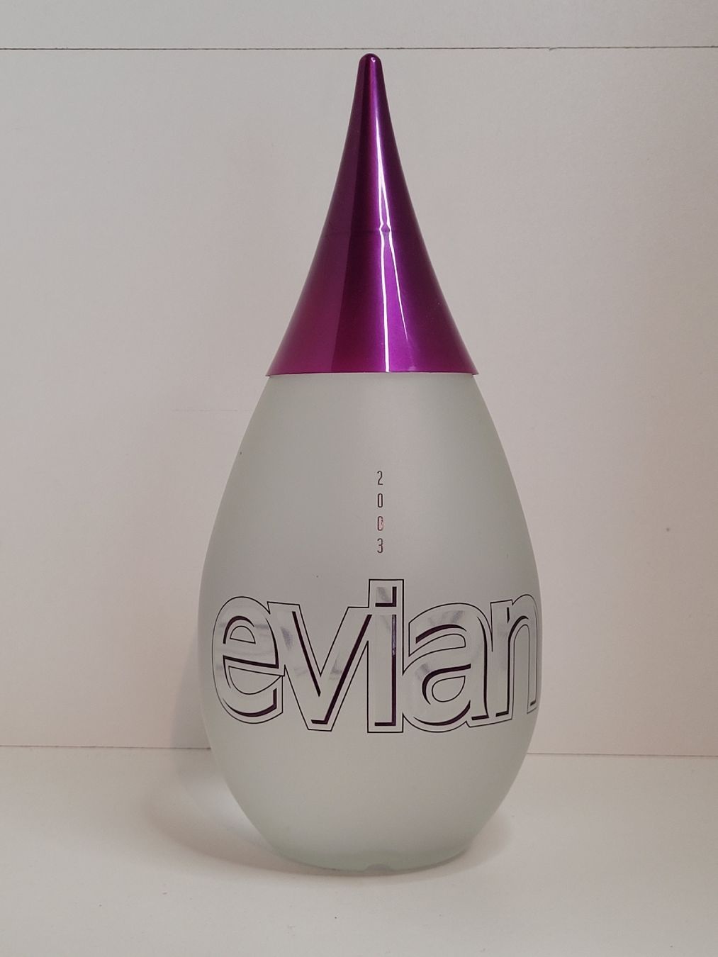 Altro in Stoviglie & Bicchieri: Bouteille collection Evian 2003 – Nuovo e nell'imballaggio originale da Rocourt venduto da PapyCH