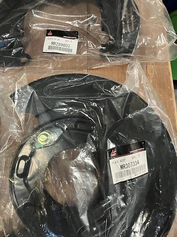 Mitsubishi Alle Autoersatzteile: Mitsubishi Lancer Evo 6 Bremsschilder – Neu und originalverpackt aus Ermensee von fazer81 3