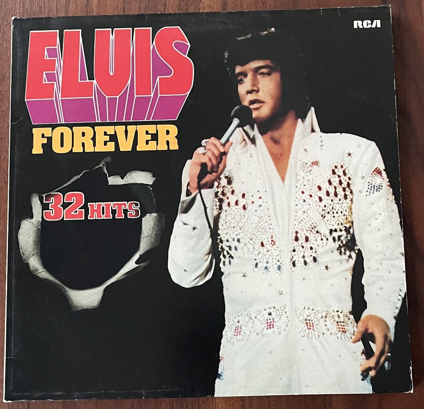 Dischi in vinile: Elvis - Forever 32 Hits - Doppel LP – Usato da Gümligen venduto da idefix12