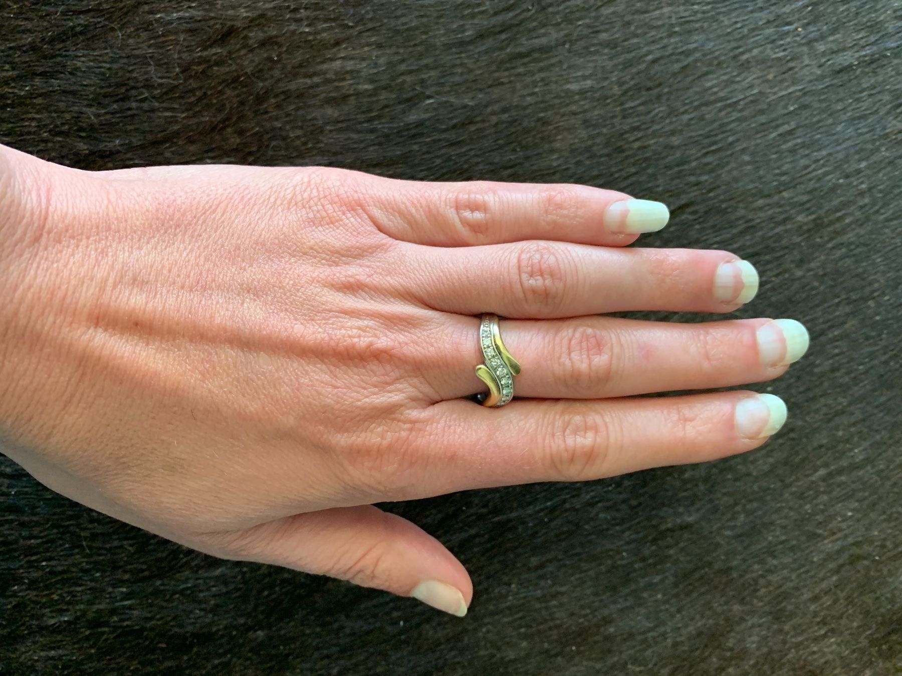 Anelli: Geschwungener Ring Gold mit Diamanten – Usato da Birsfelden venduto da Exclusivity 1