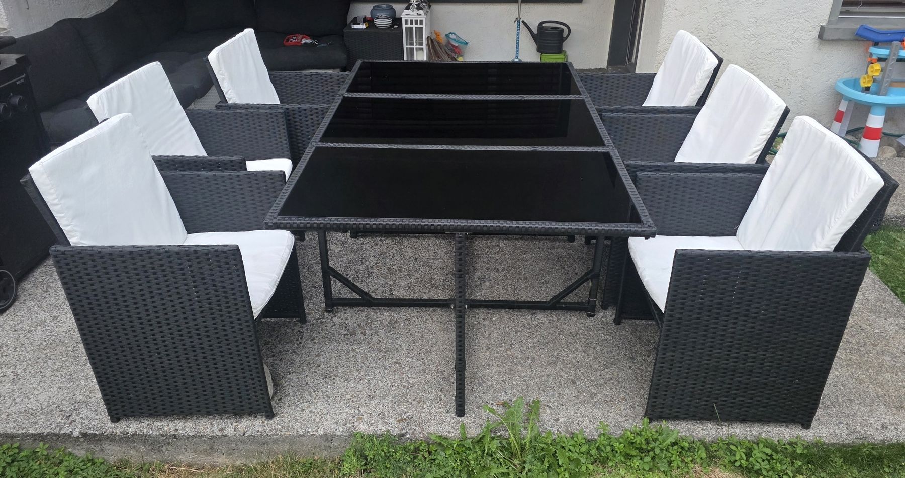 Set de table et chaises: Rattan Garten / Balkontisch mit Stühlen – D'occasion à Beinwil am See par Melly1989 5