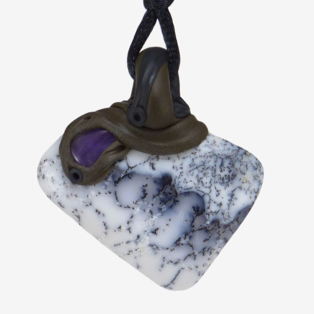 Edelsteine: Dendritenopal Steinanhänger mit eingefasstem Amethyst – Neu und originalverpackt aus Meilen von BYRD-Design