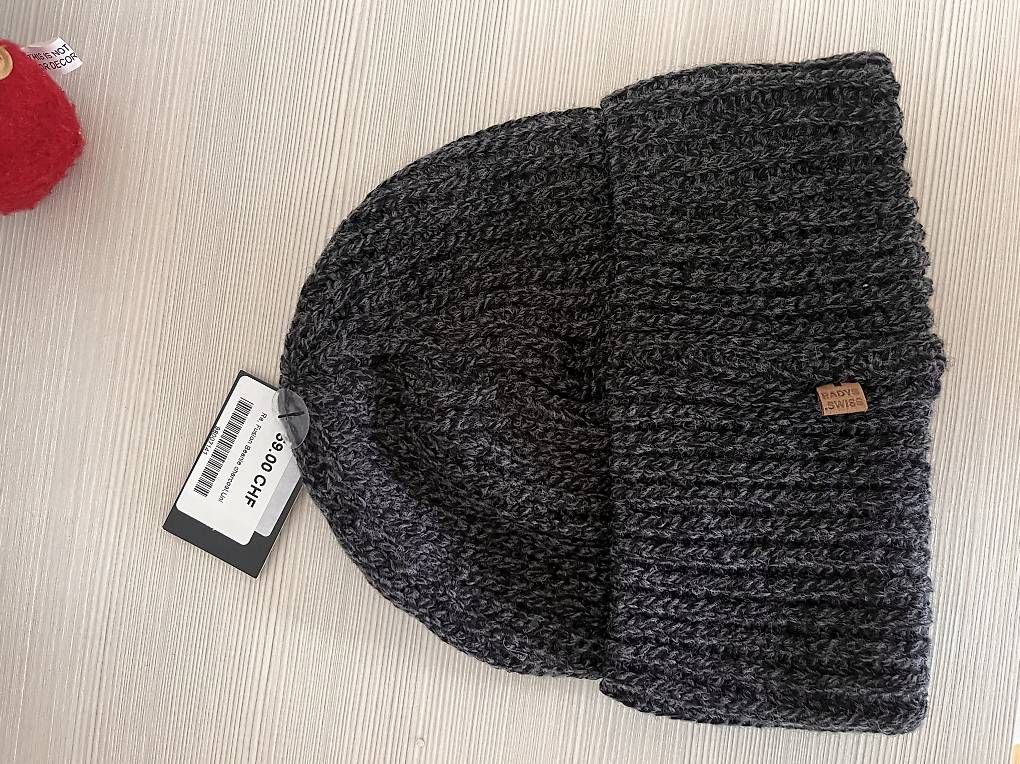 Copricapi, berretti & cappellini: Radys Swiss Mütze cuffia  – Usato da Ligornetto venduto da DaniCeller