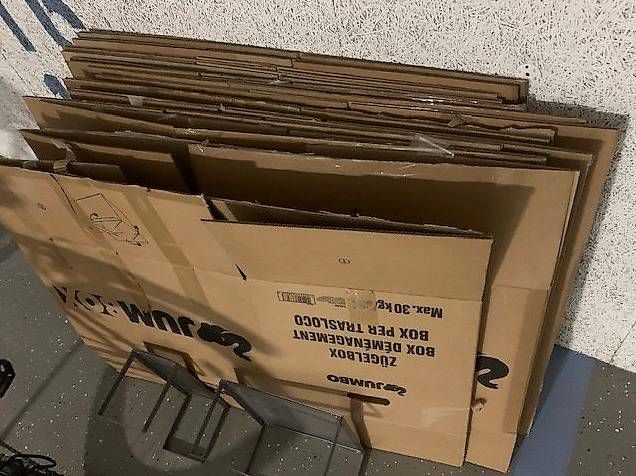 Cartoni: Umzugsboxen – Usato da Kloten venduto da Kilkaluck