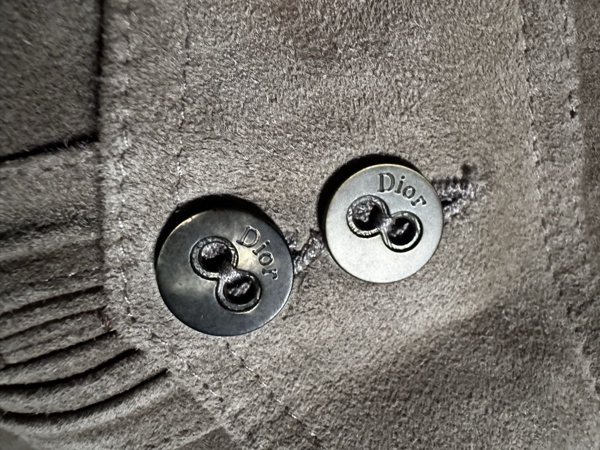 Dior Giacche: Veste daim beige Christian Dior  – Nuovo (secondo la descrizione) da Mont-sur-Rolle venduto da 68b_2ctd 6
