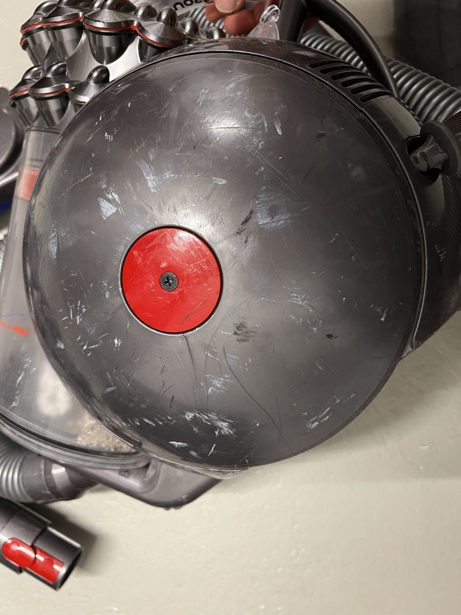 Dyson Staubsauger & Zubehör: Dyson Staubsauger – Gebraucht aus Ittigen von car_9r2m 1