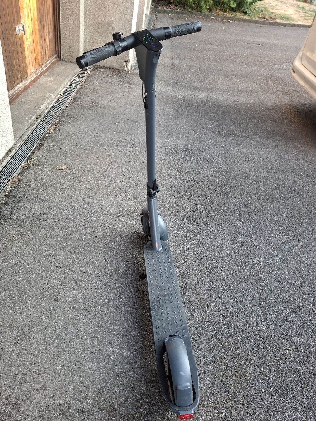 Scooter: SOFLOW E-Scooter mit Ladegerät guter Zustand – Usato da Ostermundigen venduto da Ismett 2