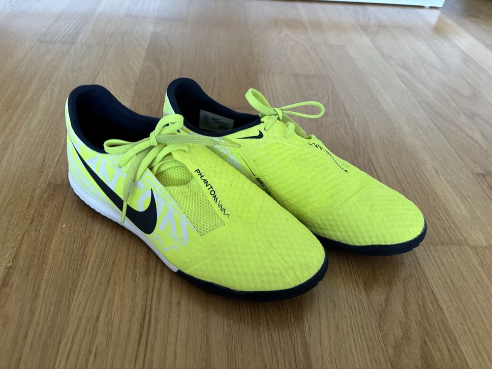 Nike Jungen Phantom Venom Academy Hallenschuhe Gr: 40 (Gebraucht) in