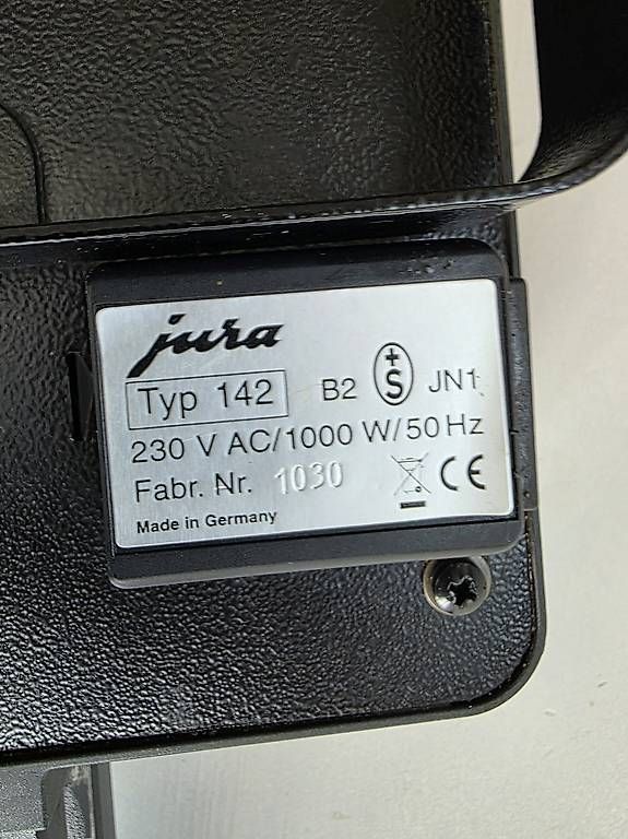 Jura Elettrodomestici da cucina: Brezeleisen Jura Typ 142 B2 – Usato da Muri b. Bern venduto da Elviz13 3