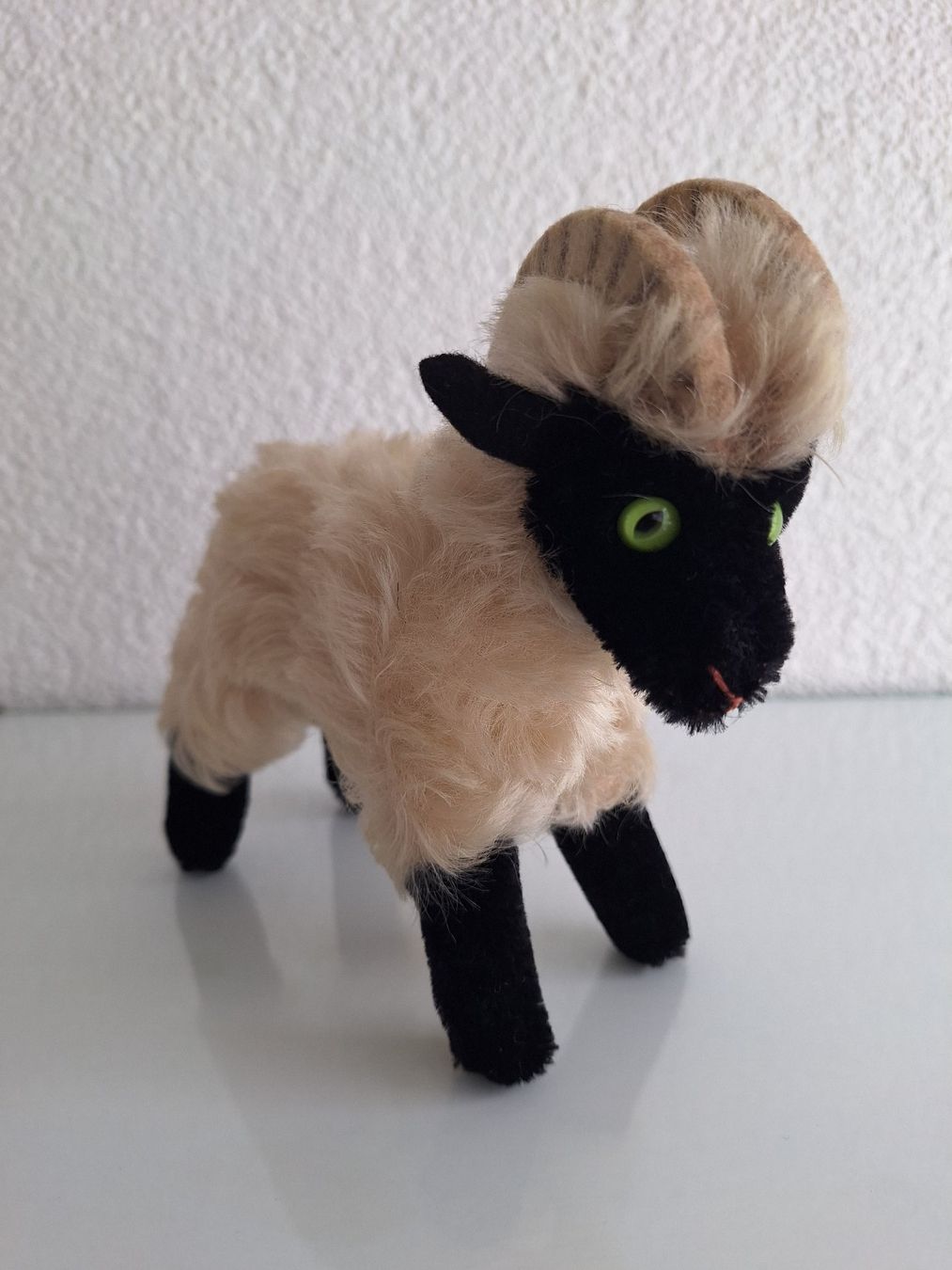 Steiff Giocattoli: Steiff Heideschaf Snucki – Usato da Sissach venduto da luvama