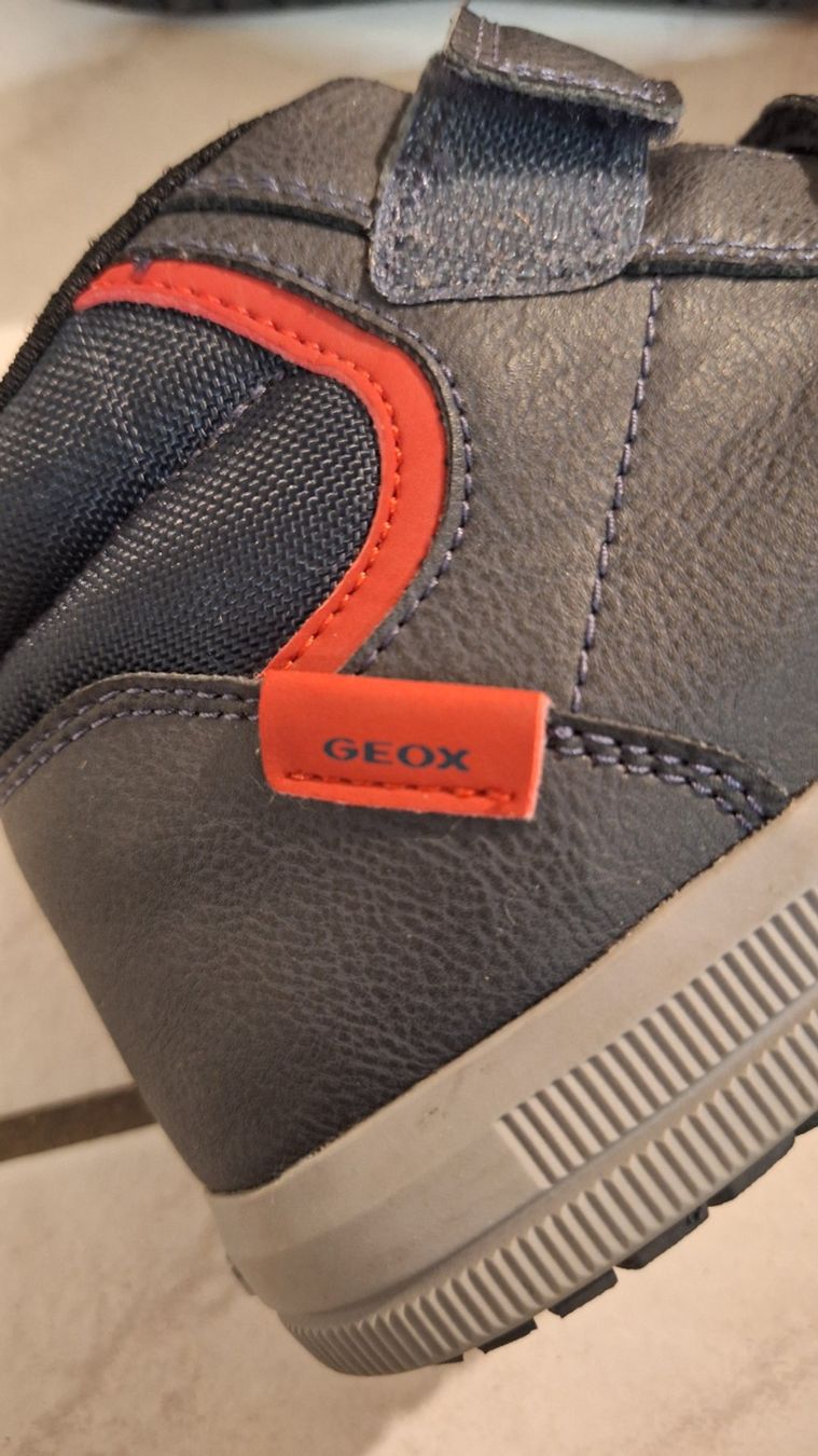Geox Scarpe per ragazzi: Schuhe GEOX Gr. 34 Jungen – Usato da Biberist venduto da rospel 2