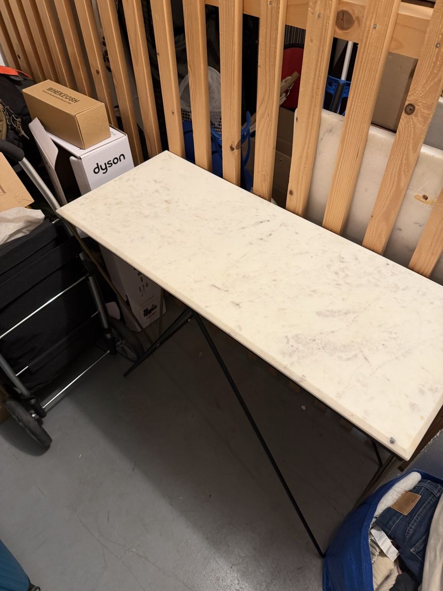 Tavoli: Marble Top Console Table - Chic Entryway or Accent! – Usato da Zürich venduto da burbujita257 3
