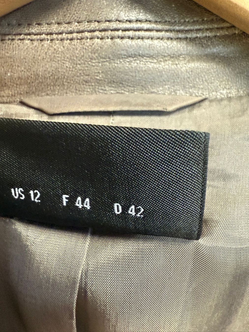 Akris Giacche: Akris Blazer Damen Gr. 42 - 100% Wolle – Nuovo (secondo la descrizione) da Frauenfeld venduto da LIL_NA 9