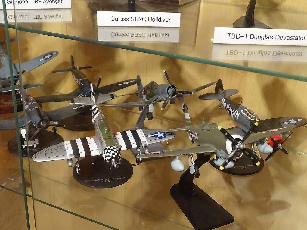 Kit di modellismo & Modellini statici: Avions 2ème guerre mondiale, maquettes métal 1/72 ème.  – Usato da Champagne venduto da yrelluoc 3