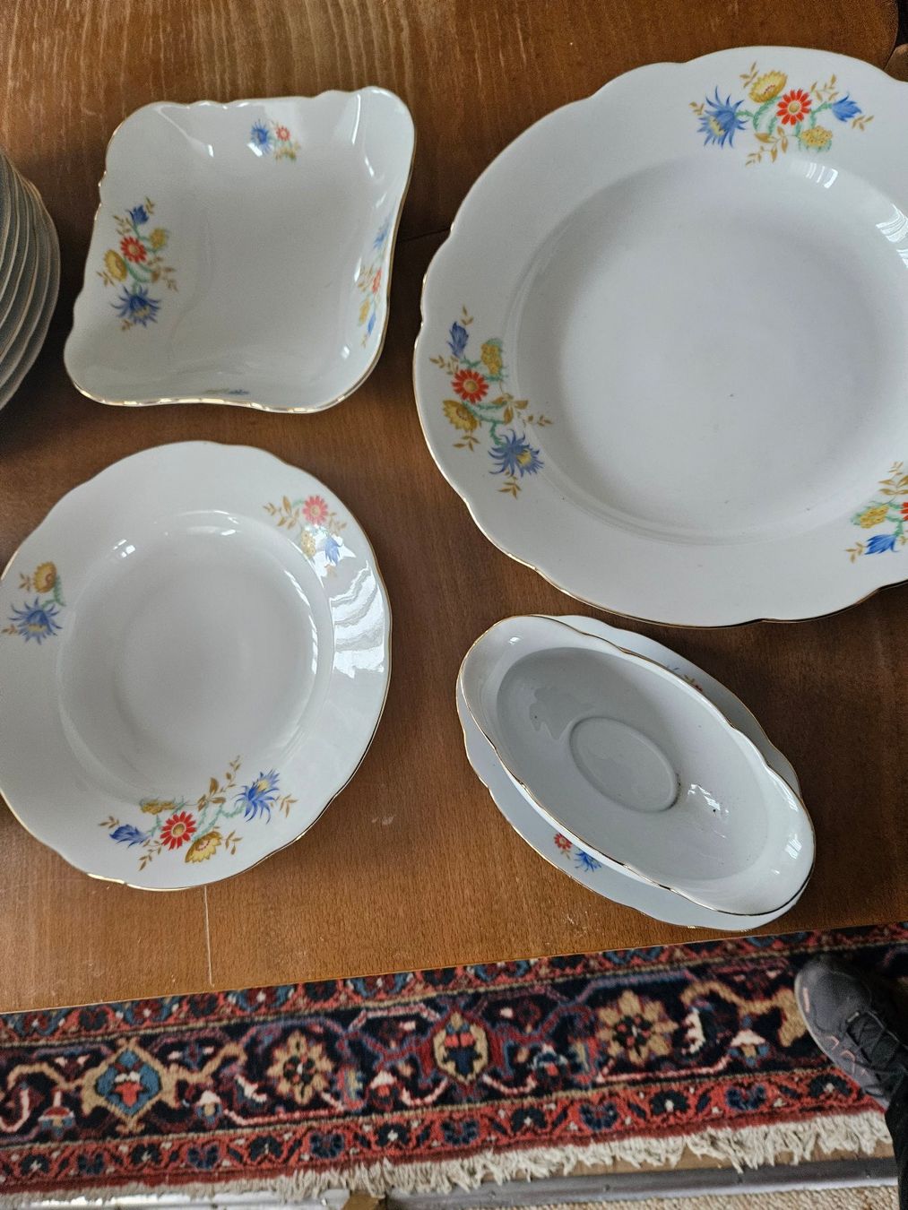 Set di piatti: Vintage Geschirr-Set mit Blumenmuster, 31-teilig – Usato da Fisibach venduto da sare01 1
