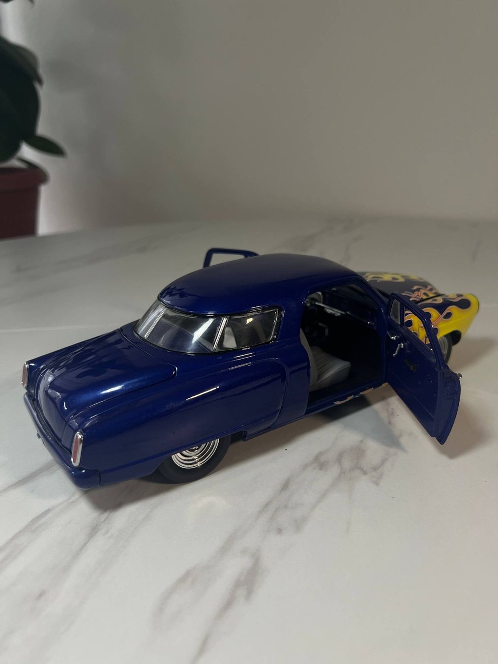 Modellini d'auto: Highway 61 Studebaker Custom Rod 1950, 1:18 – Usato da Basel venduto da hol_8ldp 6