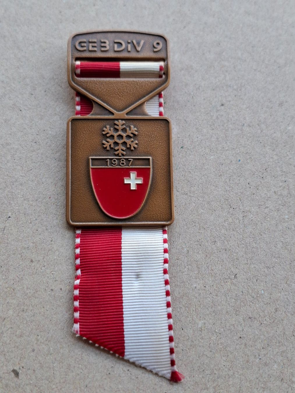 Medaglie: GEB DIV 9  1987 (L495) – Usato da Schwanden GL venduto da Suvorov 3