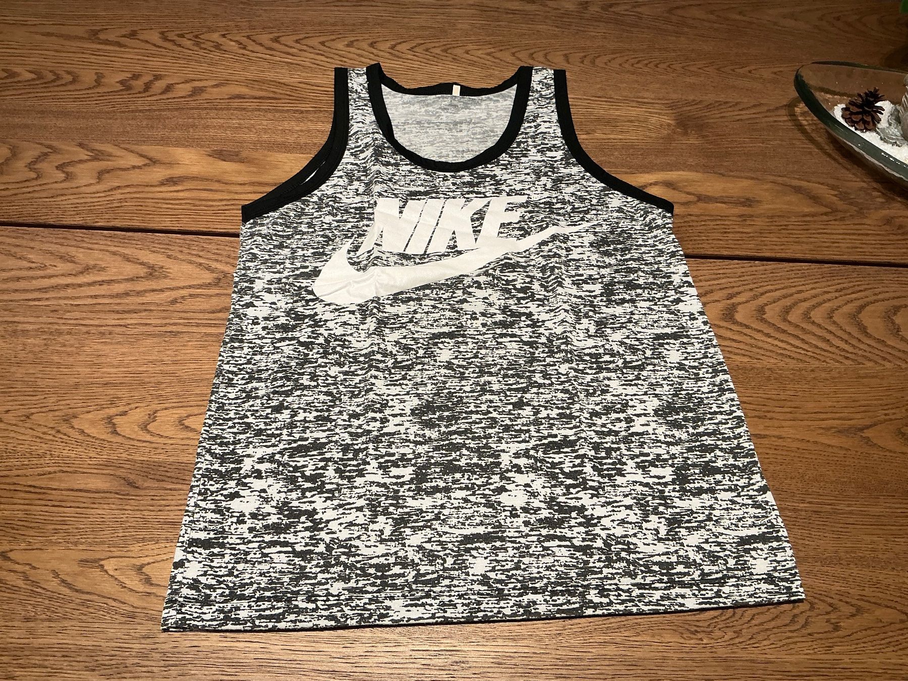 Tops: Nike Tanktop Grösse S, – Gebraucht aus Würenlos von Chicca2004 1