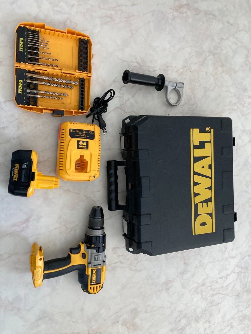 Dewalt Trapani: Akku Schlagbohrschrauber Dewalt DCD925 – Usato da Zürich venduto da Claudioclaudio 1