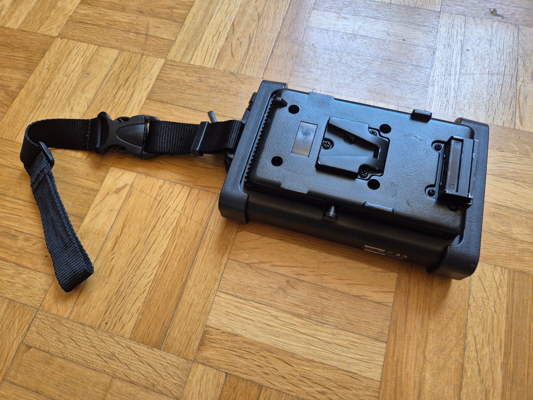 Aputure Lampade: Aputure Light Storm LS 1c LED Light – Usato da Thalwil venduto da 02RIV 9