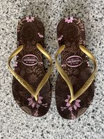 Original Havaianas Flip-Flops – Braun/Gold mit Blumen – 36