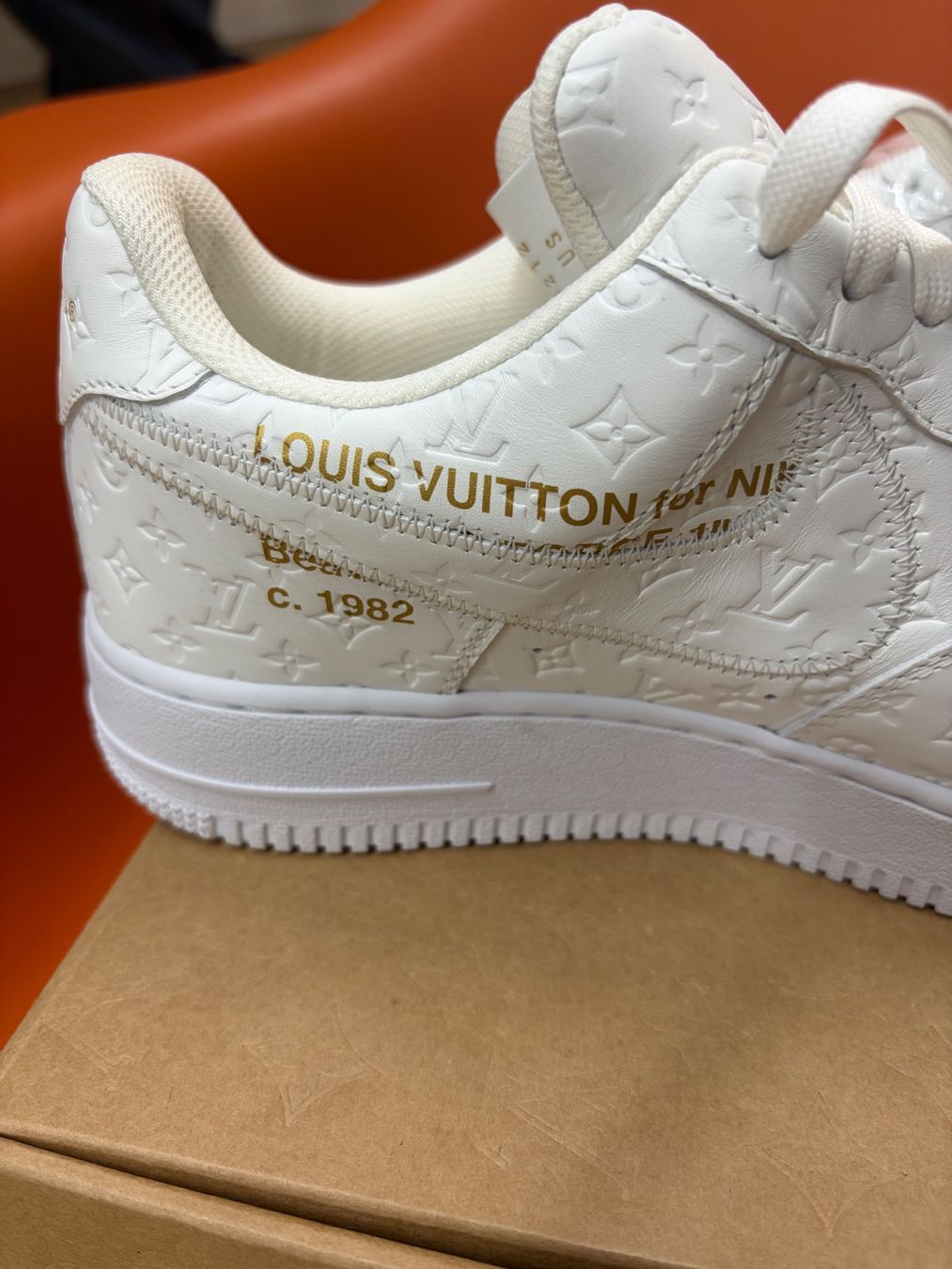 Louis Vuitton Scarpe da uomo: Louis Vuitton x Nike - Air Force 1 – Nuovo e nell'imballaggio originale da Otelfingen venduto da Boosted 3