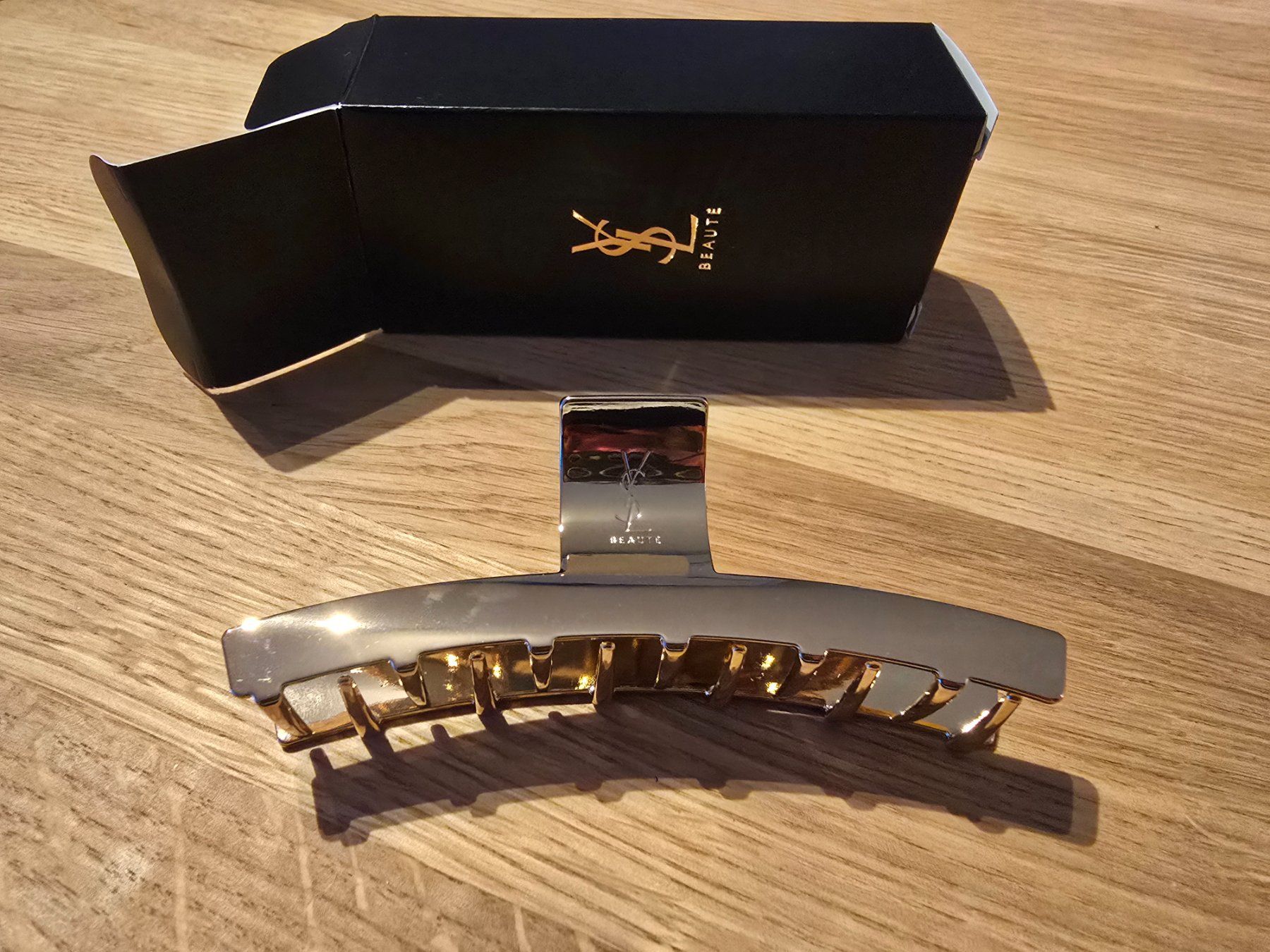 Accessori per capelli: Yves Saint Laurent Haarklammer – Nuovo e nell'imballaggio originale da Sargans venduto da Kiness