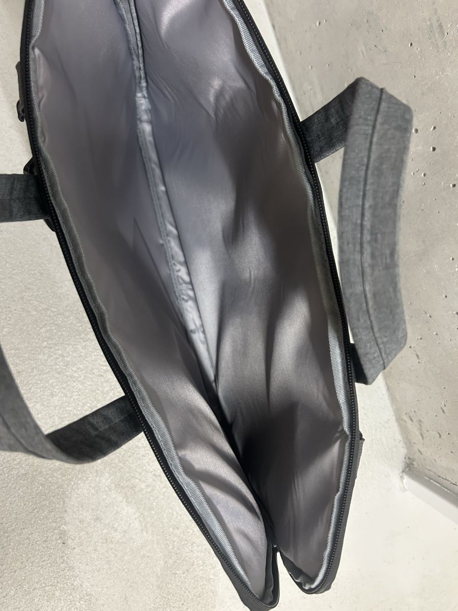 Sacs: Laptoptasche – Neuf avec emballage d'origine à Zäziwil par Liv696 3