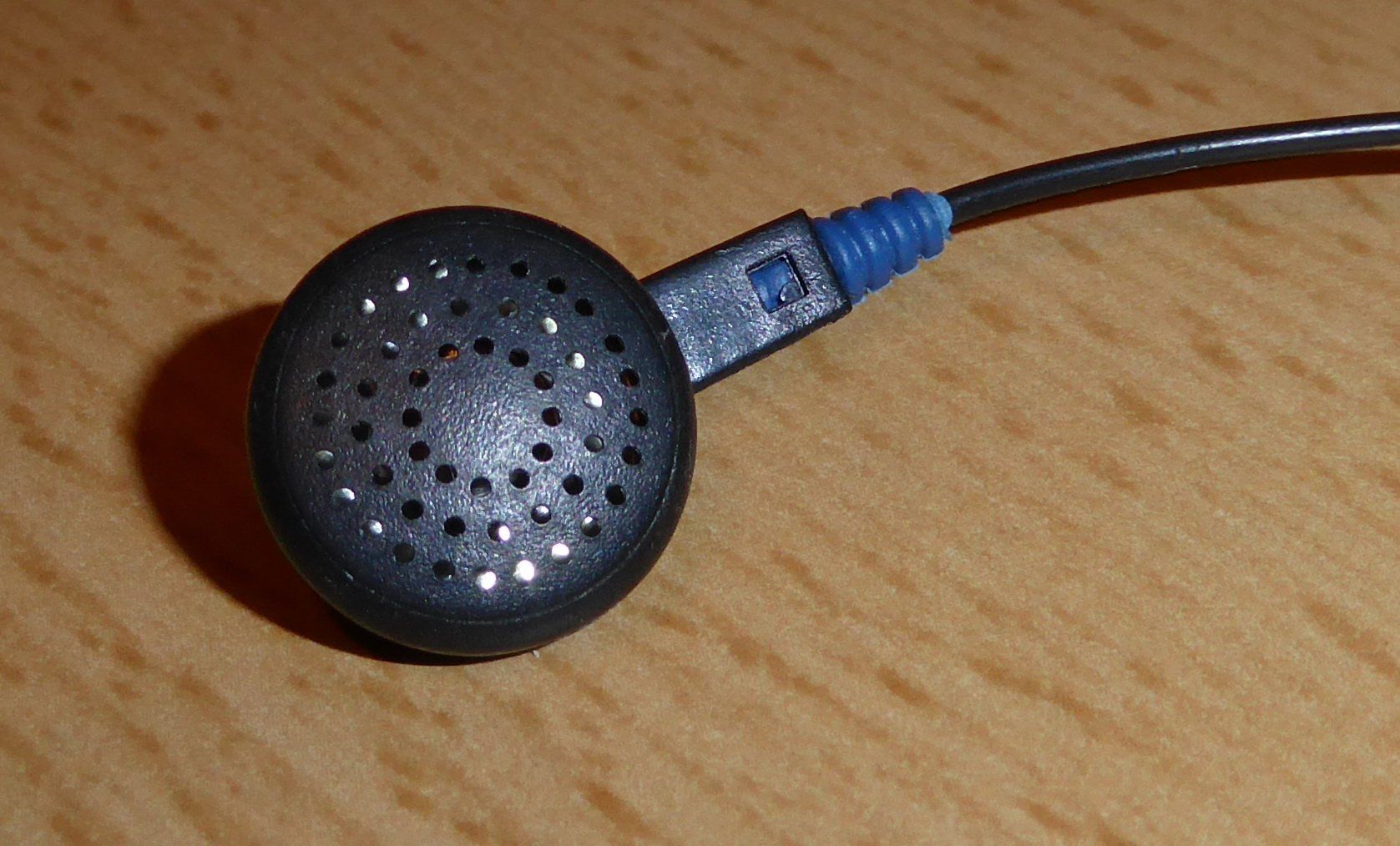 Cuffie: 2 Ohrhörer mir Kabel Länge 95 cm, Klinken Stecker – Nuovo (secondo la descrizione) da Spreitenbach venduto da Turbo_1105 6