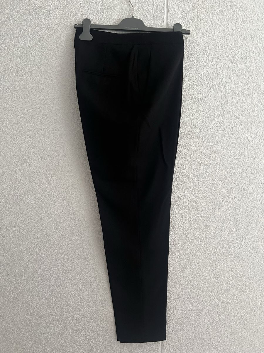 Saint Laurent Pantaloni: Saint Laurent (2025) – Nuovo e nell'imballaggio originale da Zürich venduto da ReStyle. 2