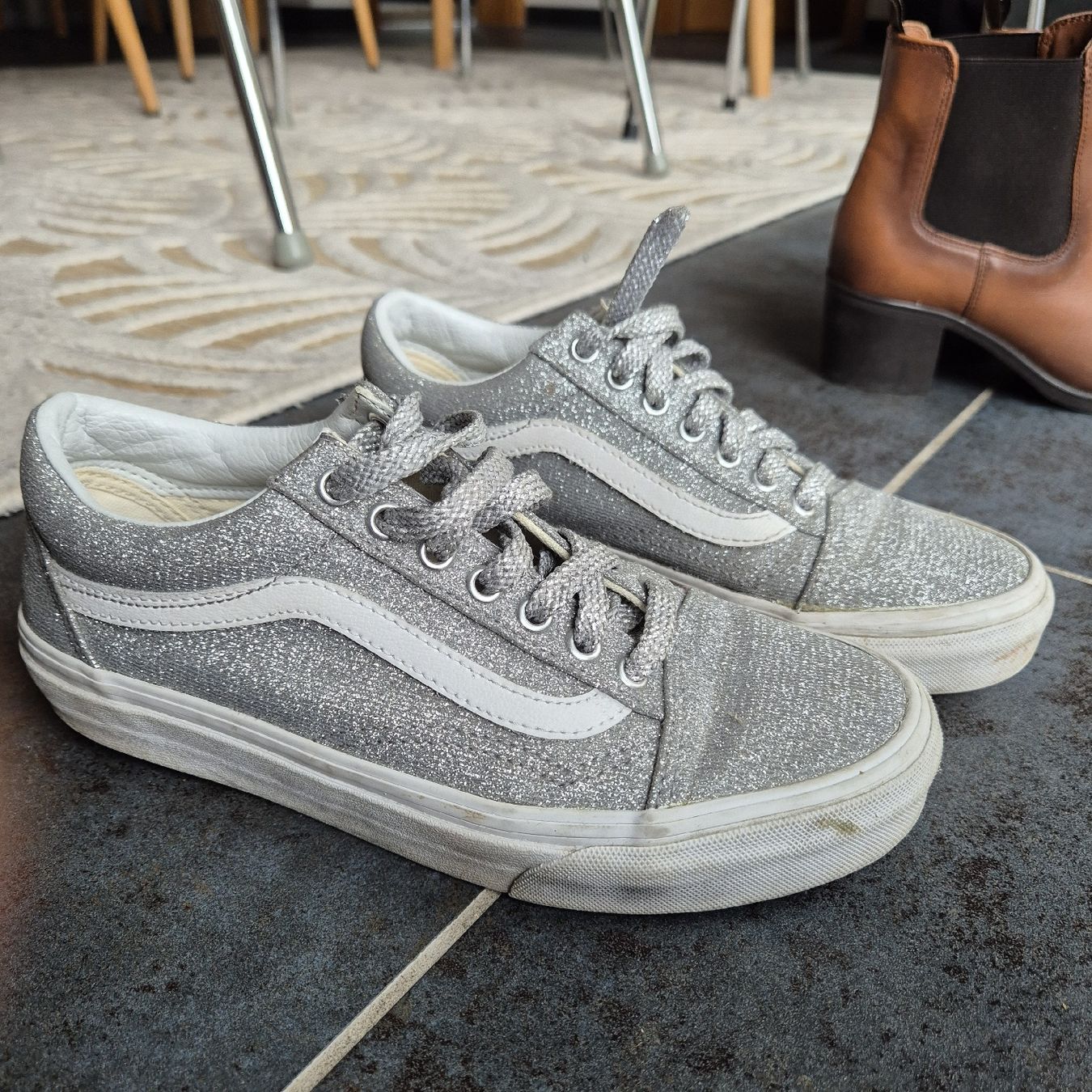 Damenschuhe: Basket Vans, taille 38,5, argentées – Gebraucht aus Choëx von NKim