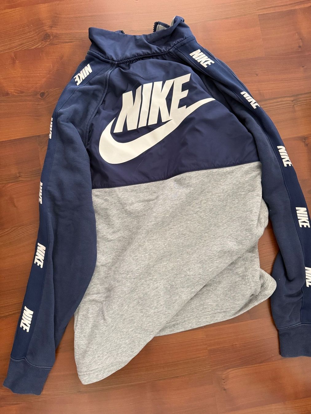 Nike Maglioni & Felpe: Nike Half Zip Sweatshirt – Usato da Grabs venduto da Alvin13 3