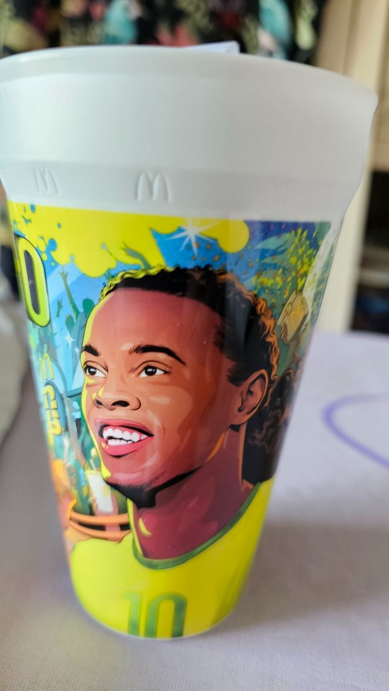 Recipients et similaires: WM26-Becher McDonald's Ronaldinho – Neuf avec emballage d'origine à Zug par alt_9p2z 2