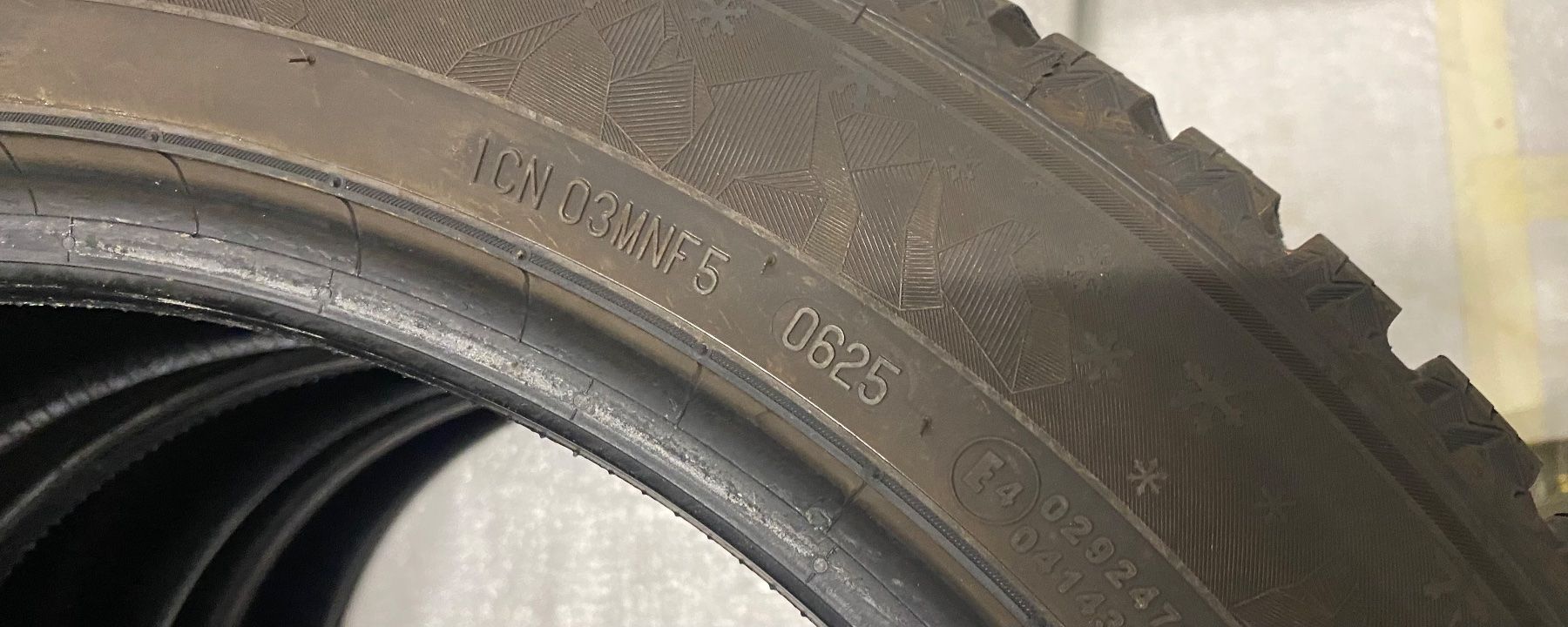 Semperit Pneumatici & Ruote complete: 235/50R19  Semperit Winterreifen – Usato da Baar venduto da fba_f78w 7
