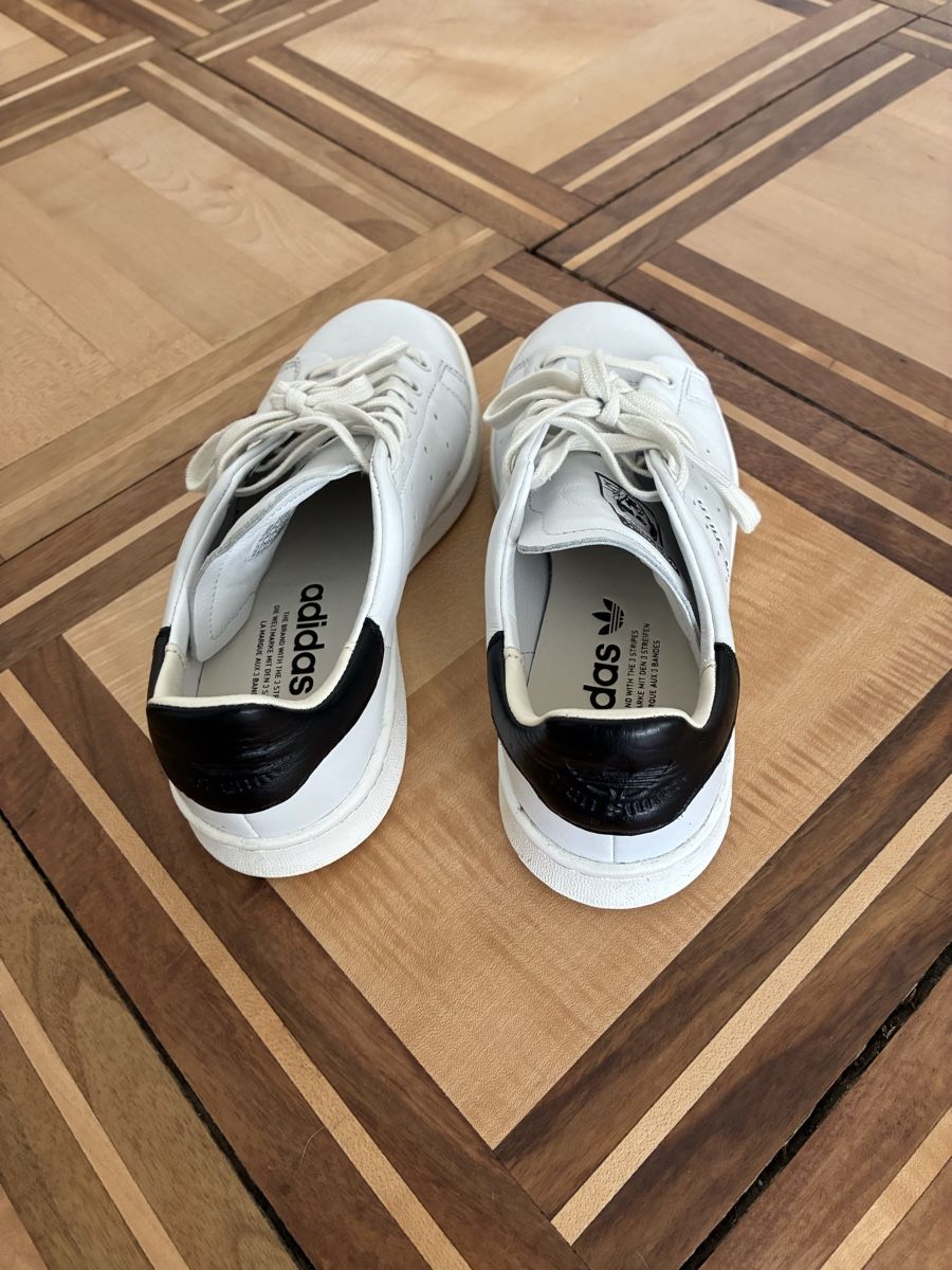 Adidas Scarpe da donna: Adidas Stan Smith Grösse 36 – Nuovo (secondo la descrizione) da Alpthal venduto da Jaeger88