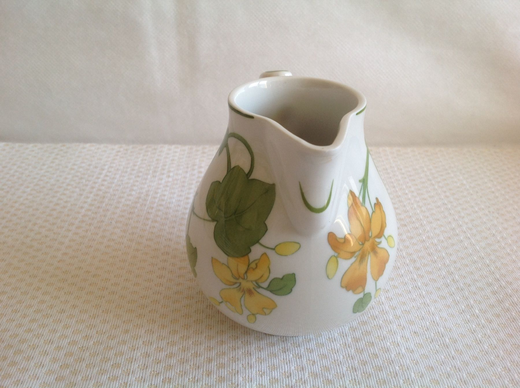 Villeroy & Boch Tazze: Villeroy & Boch - Geranium - crémier – Usato da Sion venduto da accroshoes 2