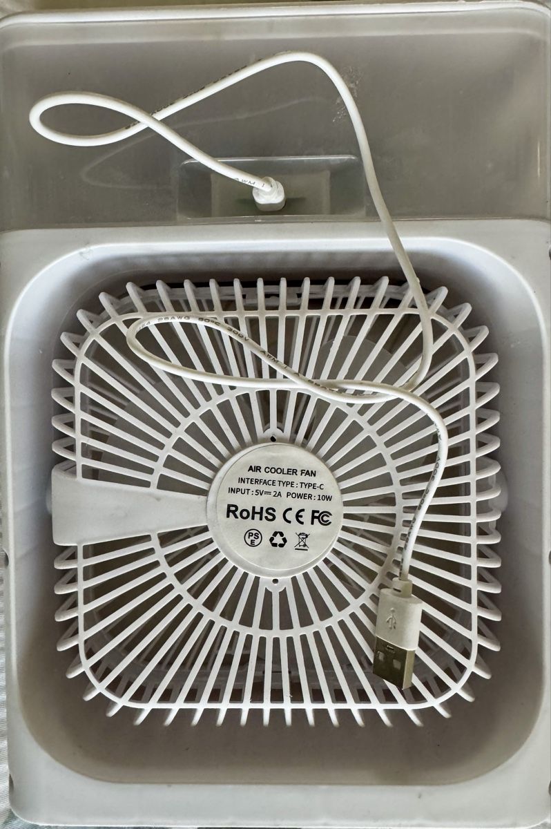 Ventilateurs: Tischventilator mit Zerstäuber USB – D'occasion à Zürich par Barcelon 3