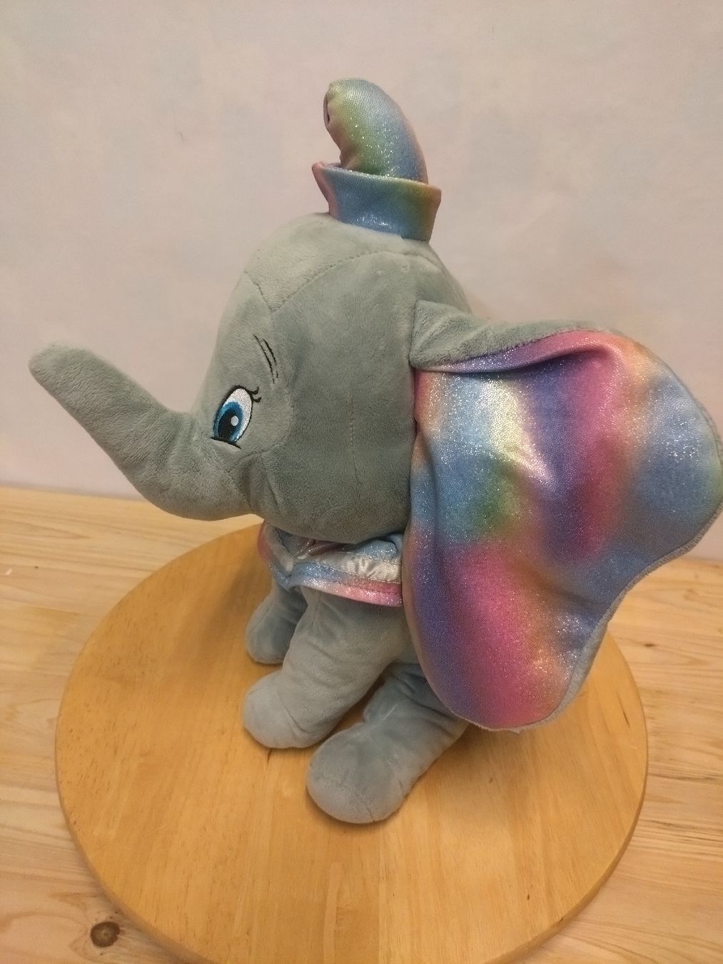 Disney Spielzeuge: Peluche Dumbo Disney éléphant multicolore 35cm – Gebraucht aus Farvagny-le-Grand von LaCaverne 4