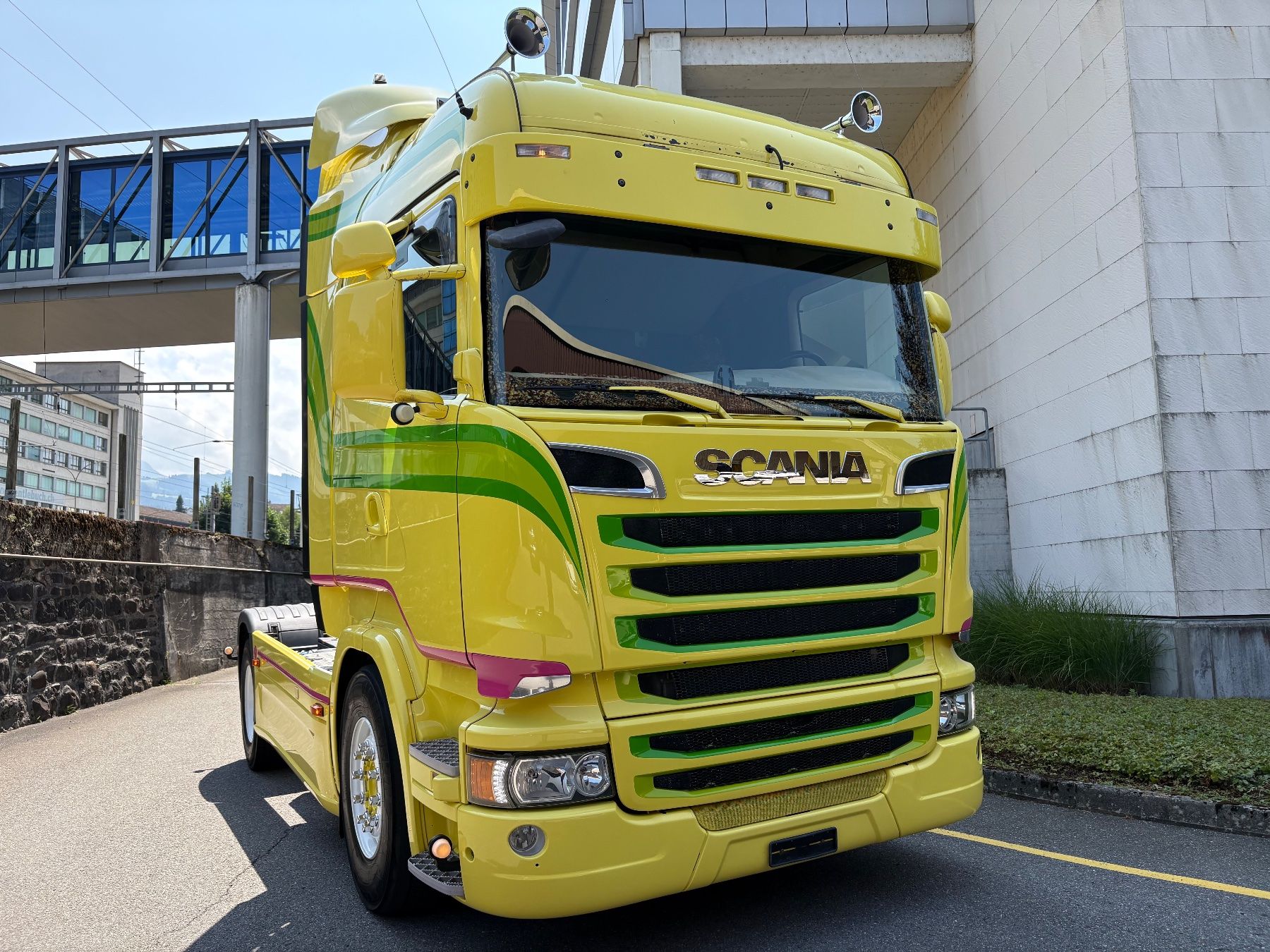 Scania Camions: SCANIA R520 V8 4X2 SATTELSCHLEPPER – D'occasion à Hasle LU par Mroeoesli0