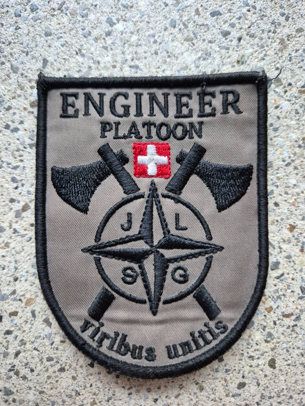 Schweizer Armee Plaketten & Abzeichen: *** Badge Swisscoy mit klett *** – Gebraucht aus Riedholz von fr_sIruP
